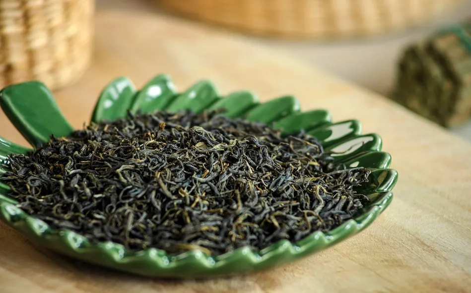 Gu Zhang Mao Jian - zielona herbata z ekstrawaganckim charakterem